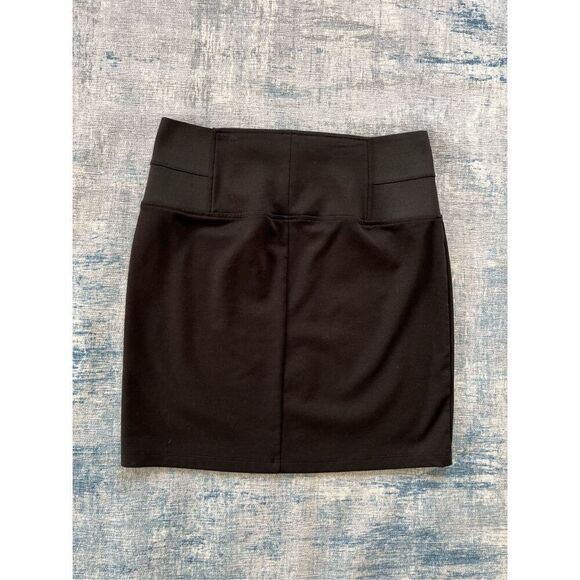 Attention Black Wide Elastic Waistband Mini Skirt Medium - Picture 2 of 5